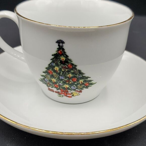 Jamestown China Christmas Tree Cup and Saucer with Gold Trim - Picture 2 of 7